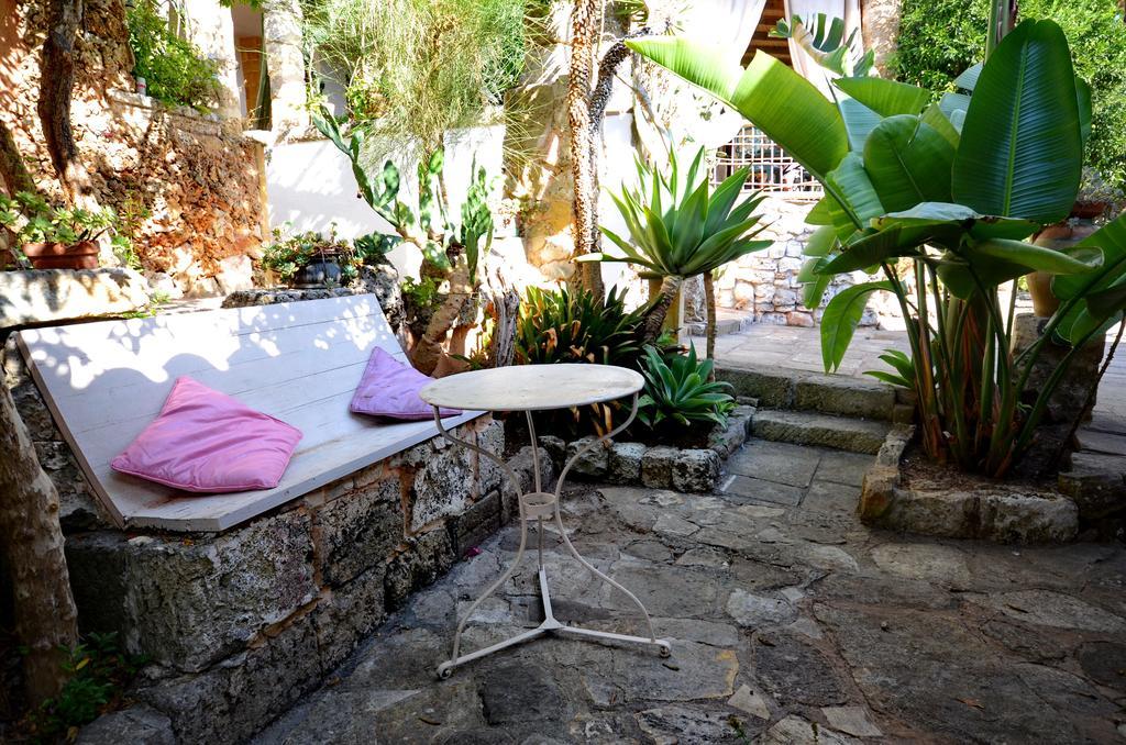 Felline In Bed&Breakfast Dimora Di Charme El Salento エクステリア 写真